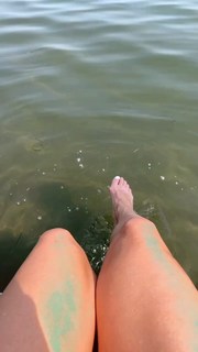 Kate Walsh feet photo thumbnail