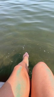 Kate Walsh feet photo thumbnail