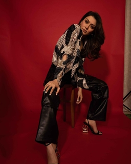 Hansika Motwani feet photo thumbnail