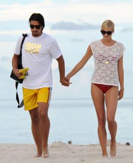 Lena Gercke feet photo thumbnail