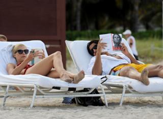 Lena Gercke feet photo thumbnail