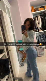 Brittney Smith feet photo thumbnail