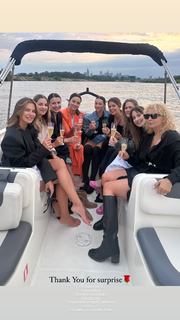 Anna Lewandowska feet photo thumbnail