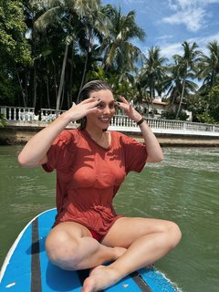 Lele Pons feet photo thumbnail