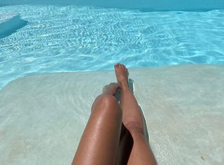 Emmanuelle Chriqui feet photo thumbnail