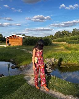 Abigail Spencer feet photo thumbnail