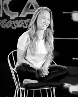 Carla Diaz feet photo thumbnail