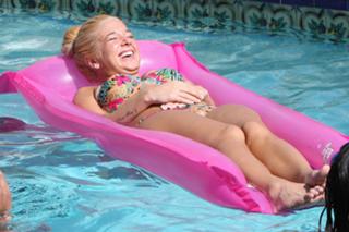 Tulisa feet photo thumbnail