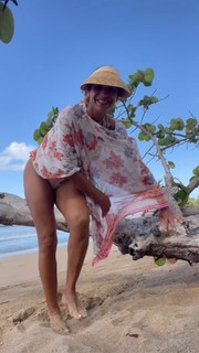 Dania Ramirez feet photo thumbnail