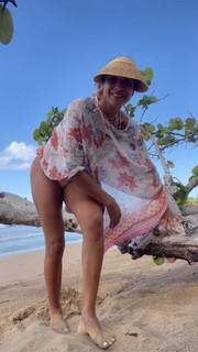 Dania Ramirez feet photo thumbnail