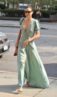 Miranda Kerr feet photo thumbnail