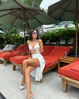Zaira Nara feet photo thumbnail