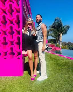 Chrissy Teigen feet photo thumbnail