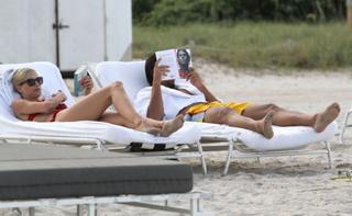 Lena Gercke feet photo thumbnail