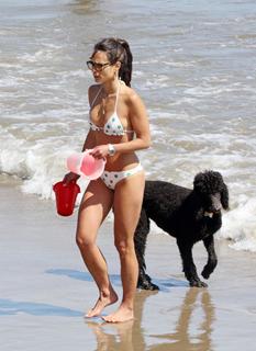 Jordana Brewster feet photo thumbnail