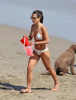 Jordana Brewster feet photo thumbnail