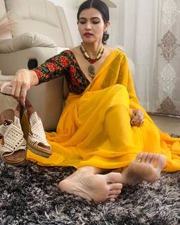 Poonam Yadav feet photo thumbnail