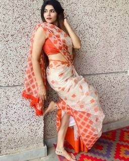 Poonam Yadav feet photo thumbnail
