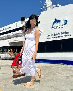 Poonam Yadav feet photo thumbnail