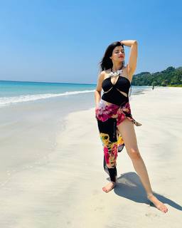 Poonam Yadav feet photo thumbnail