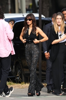 Phoebe Tonkin feet photo thumbnail
