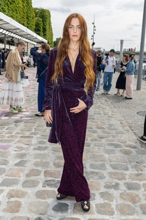 Riley Keough feet photo thumbnail