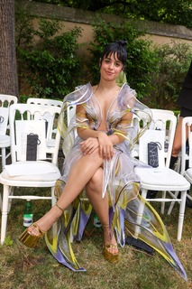 Camila Cabello feet photo thumbnail