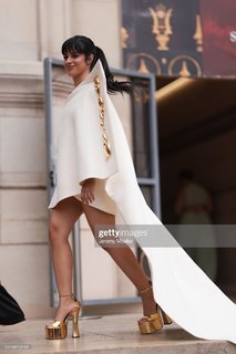 Camila Cabello feet photo thumbnail