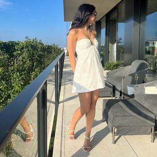 Camila Mendes feet photo thumbnail
