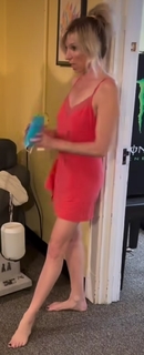 Debbie Gibson feet photo thumbnail