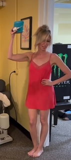 Debbie Gibson feet photo thumbnail