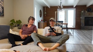 Rachel Ballinger feet photo thumbnail