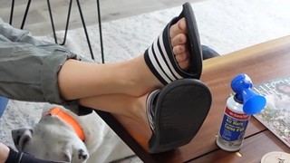 Rachel Ballinger feet photo thumbnail