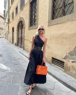 Elsa Hosk feet photo thumbnail