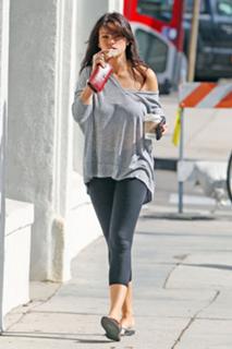 Sofía Vergara feet photo thumbnail