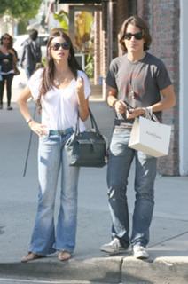 Sofía Vergara feet photo thumbnail