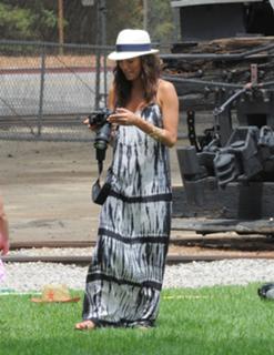 Eva Longoria feet photo thumbnail