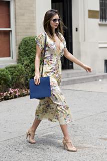 Miranda Kerr feet photo thumbnail