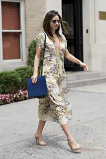 Miranda Kerr feet photo thumbnail