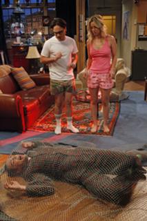 Kaley Cuoco feet photo thumbnail
