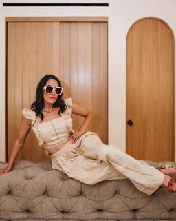 Brie Garcia feet photo thumbnail