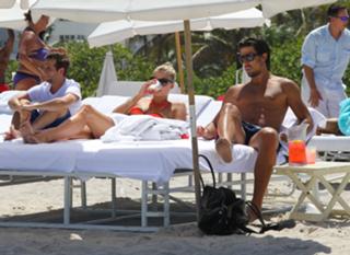 Lena Gercke feet photo thumbnail