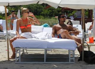 Lena Gercke feet photo thumbnail