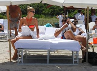 Lena Gercke feet photo thumbnail