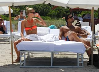 Lena Gercke feet photo thumbnail