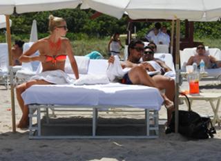 Lena Gercke feet photo thumbnail
