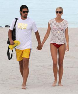Lena Gercke feet photo thumbnail