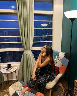 Anushka Sen feet photo thumbnail