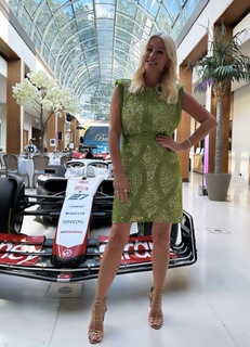 Denise Van Outen feet photo thumbnail