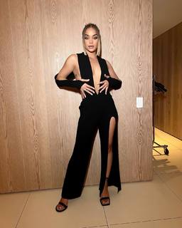 Jasmine Sanders feet photo thumbnail